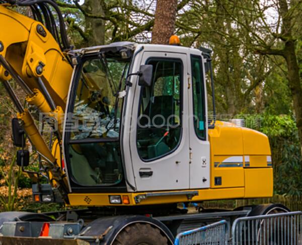 現代挖掘機的關閉、新設備和技術、土方行業背景