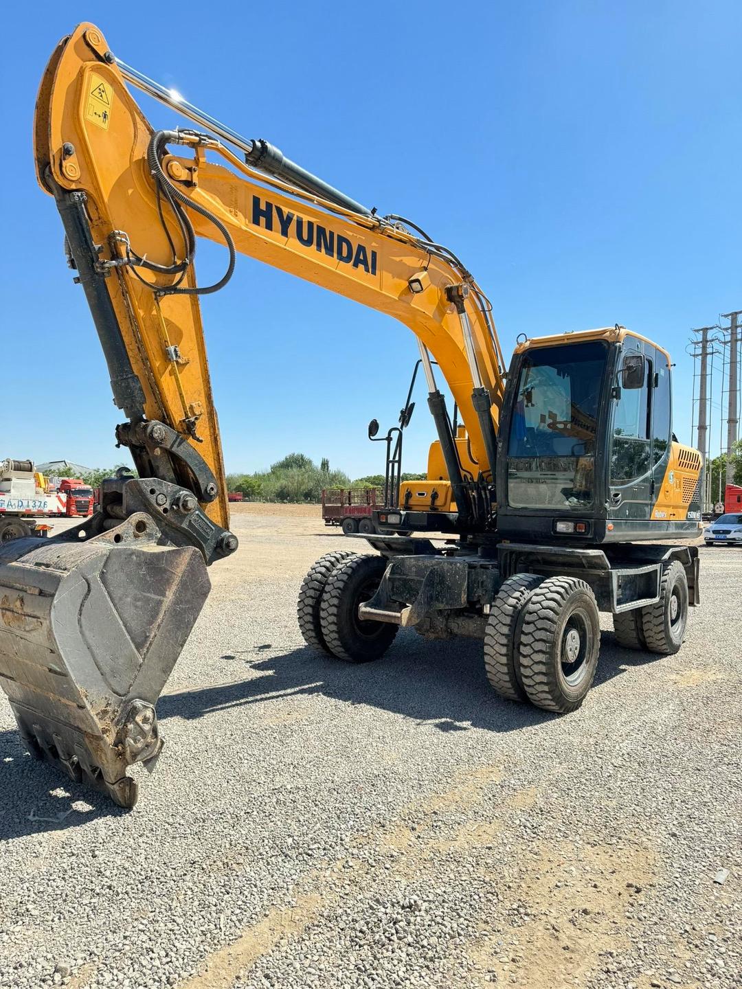 21年極品現代輪式挖掘機150型號 21年極品現代輪式挖掘機150型號