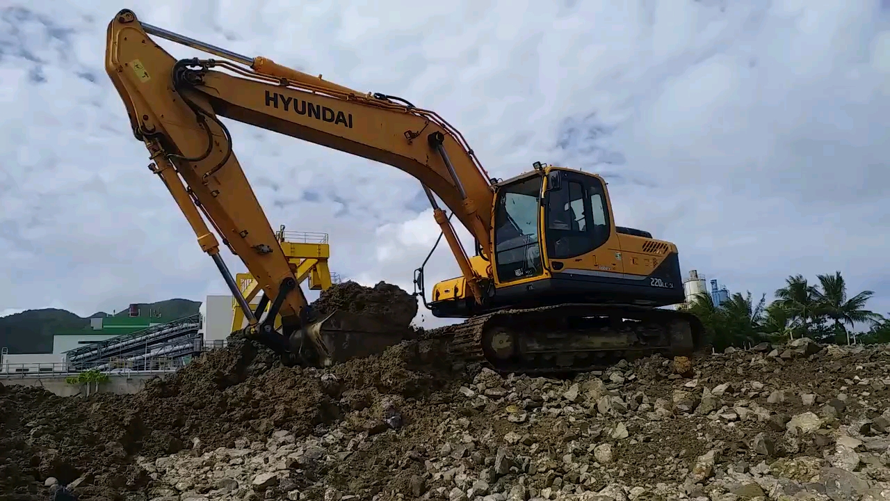 【現代220挖掘機出廠編號】專區-現代220-挖掘機-鐵甲網