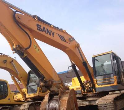 二手210,215挖掘機,小松/沃爾沃210,現代三一215-普洱挖掘機