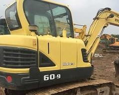 現代r60 9挖掘機