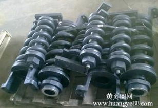 現代215-7挖掘機張緊油缸的結構、功能與維護指南