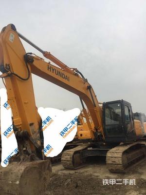 現(xiàn)代R215-7挖掘機(jī) 高效作業(yè)與可靠性能的卓越代表